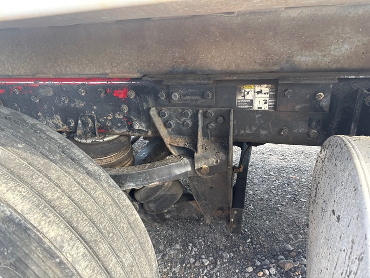 2010-kenworth-t800-image-27
