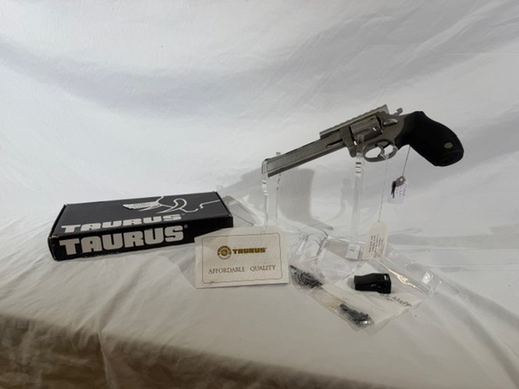 #20-•-taurus-tracker-revolver-image-1