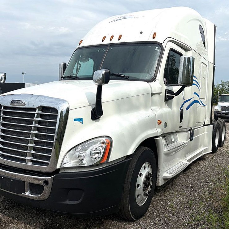 2017 FREIGHTLINER CASCADIA 125