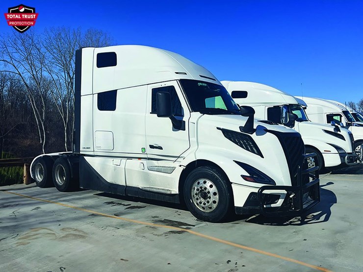 2025-volvo-vnl860-image-1
