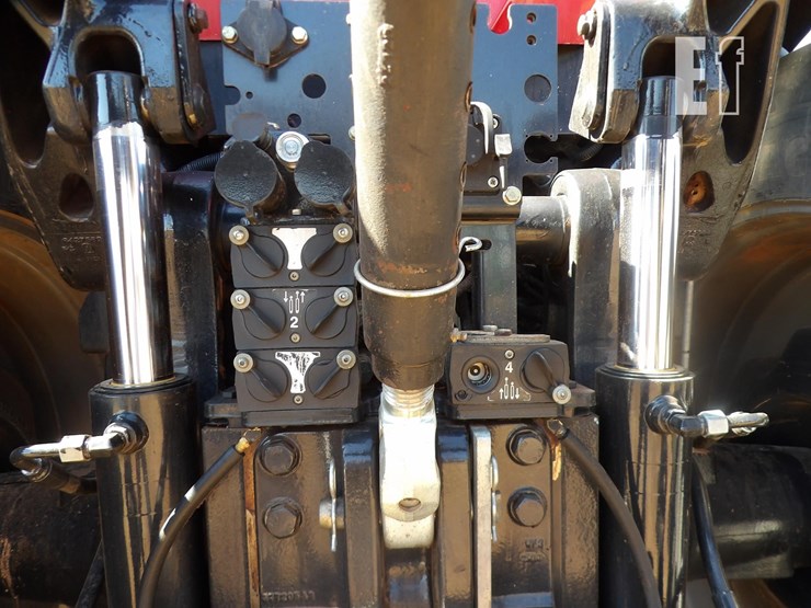 2014-case-ih-magnum-290-image-15