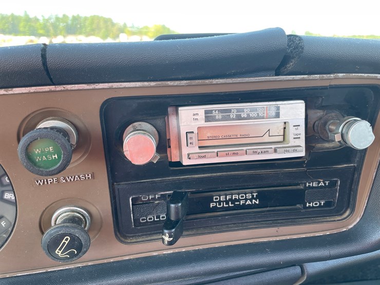 #11141-•-1976-datsun-pickup-(tn-title)-(mosinee,-wi)-image-44