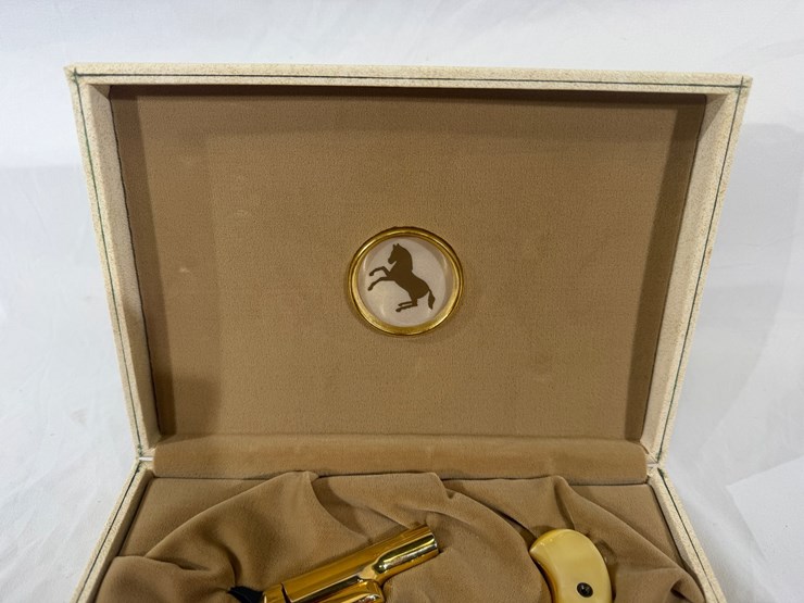 #23-•-set-of-colt-lady-derringer-pistols-image-3