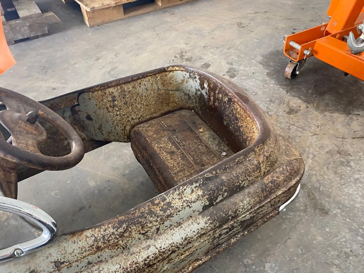 #7470-•-1950-pedal-car-made-by-murray-(arpin,-wi)-image-19