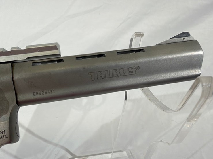 #20-•-taurus-tracker-revolver-image-28