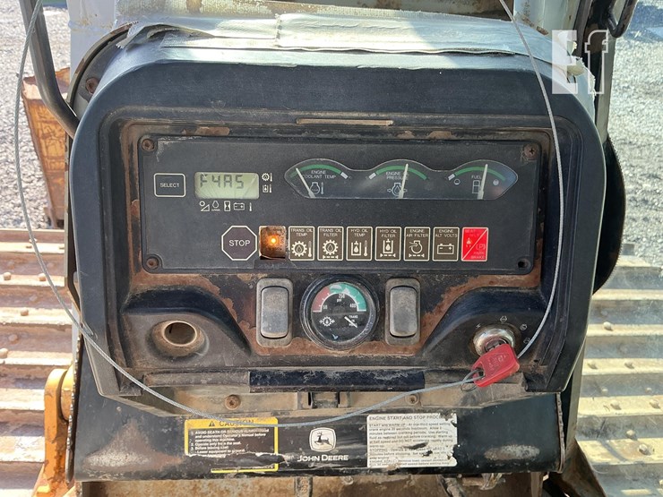 2005-deere-700h-lgp-image-16