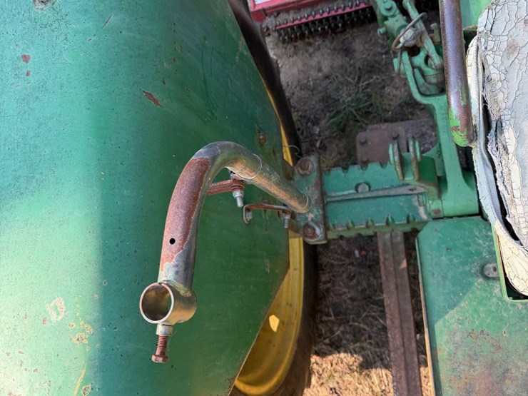 john-deere-4010-image-45