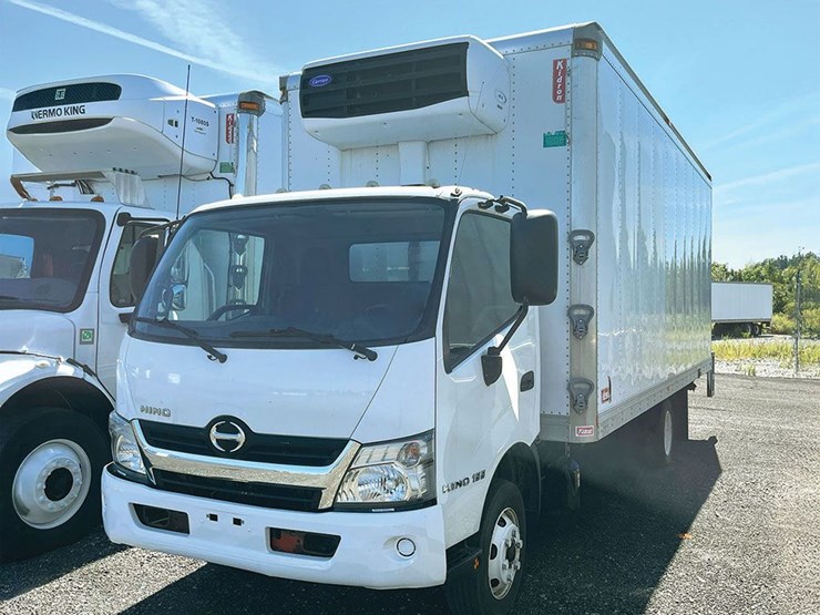 2019-hino-155-image-1