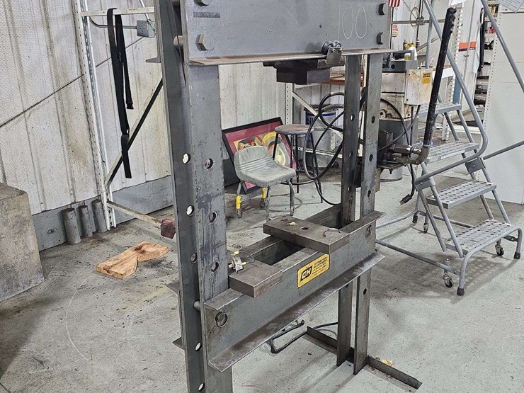 30-ton-electric-over-hyd-press-image-2
