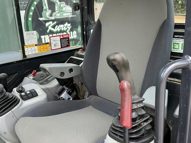 2019-deere-60g-image-13