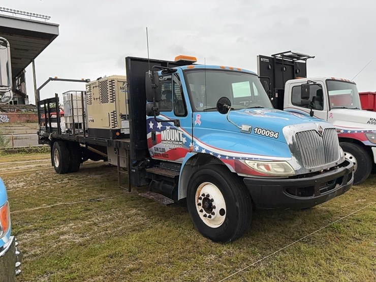 2016-international-durastar-4300-image-2