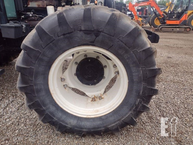 2011-new-holland-t5070-image-26