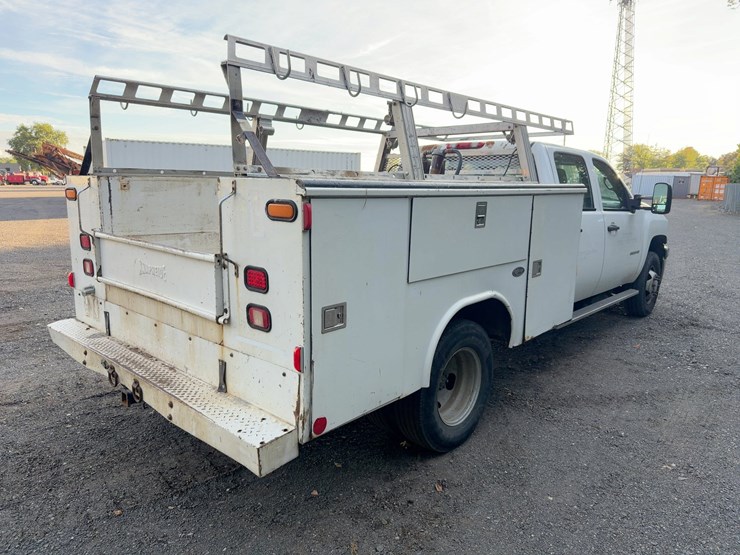 2013-chevrolet-3500hd-image-5
