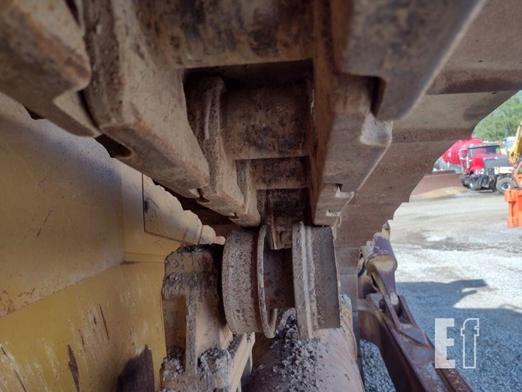 2004-caterpillar-d6r-xl-image-33