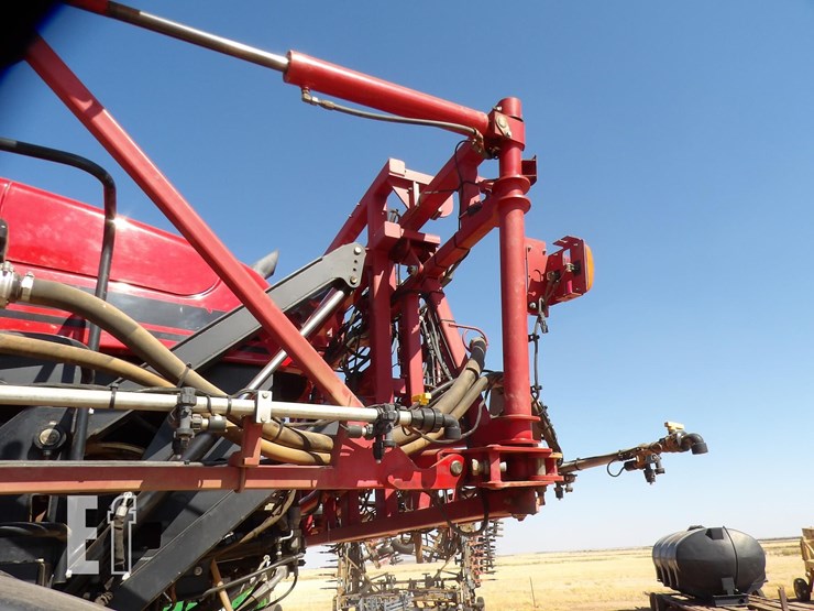 2017-case-ih-patriot-3340-image-10