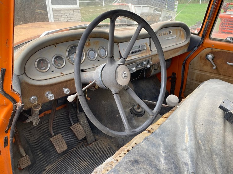 1964-international-1100-image-45