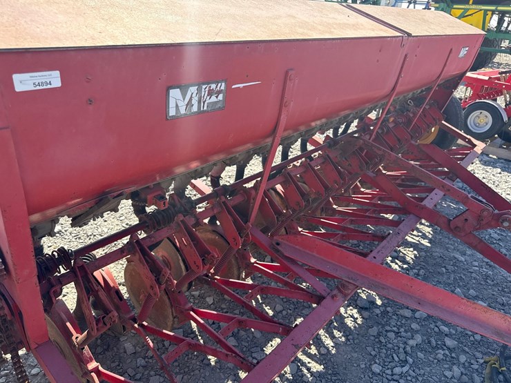 massey-ferguson-33-image-17
