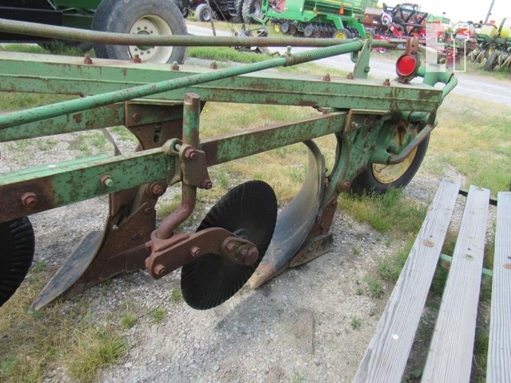 john-deere-plow-76286-image-3