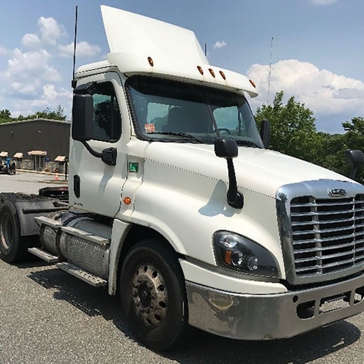 2018 FREIGHTLINER CASCADIA 125