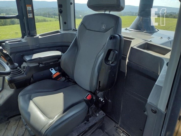 deere-544-p-tier-image-10