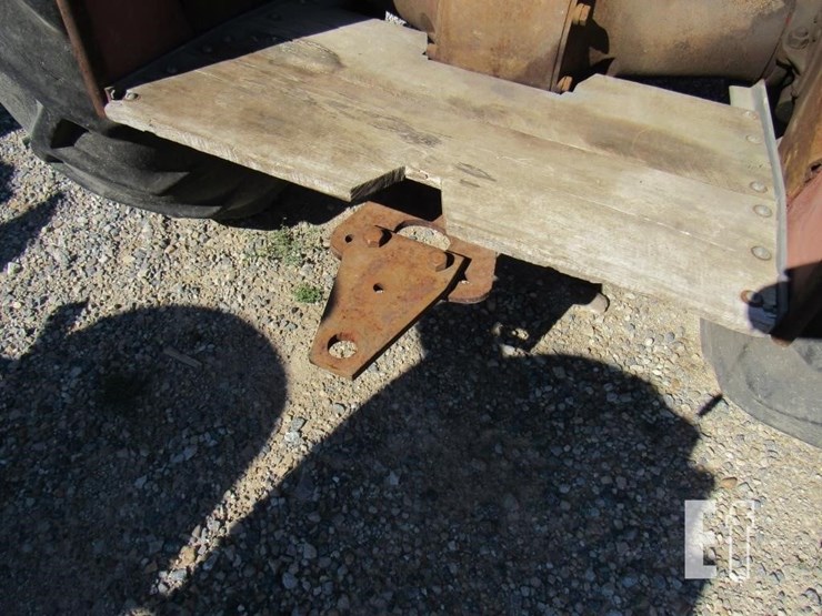 fordson-tractor-76934-image-10
