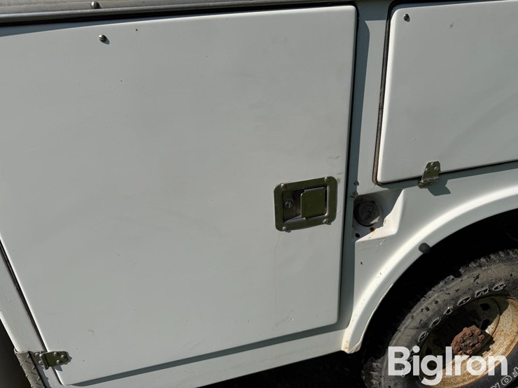 2002-ford-f350-xl-image-17