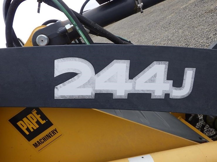 2014-deere-244j-image-25