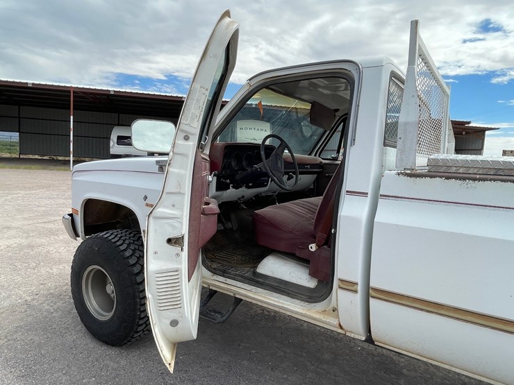 #1057-•-1986-chevrolet-ck10-(has-nm-title)-(on-site-in-las-cruces,-nm)-image-33