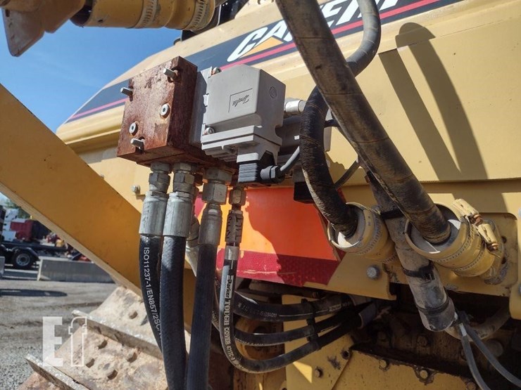 2004-caterpillar-d6r-xl-image-42
