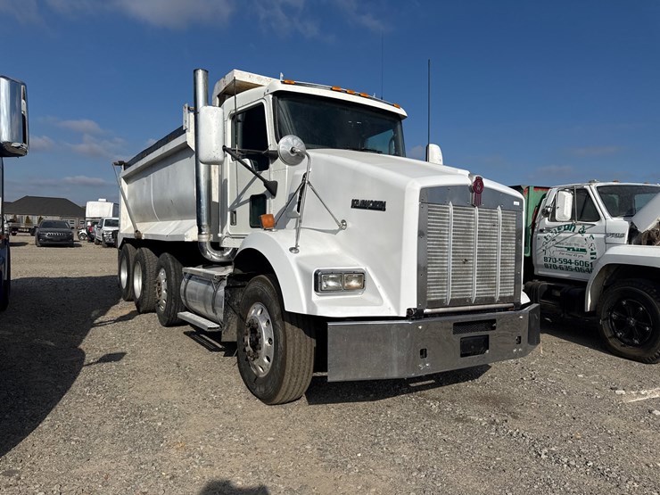 2010-kenworth-t800-image-2