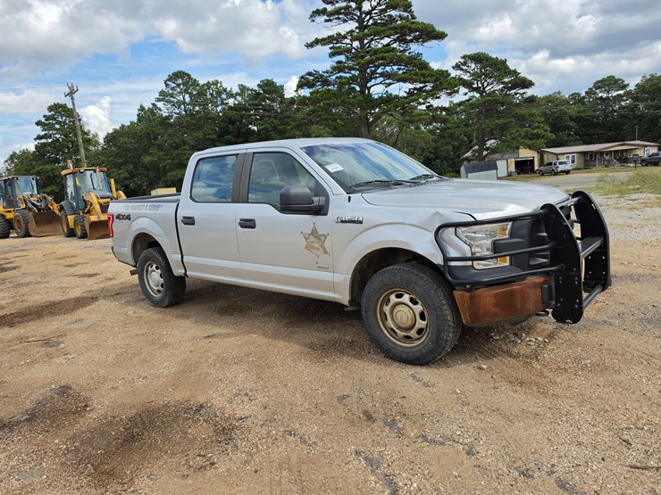 2016-ford-f150-image-17