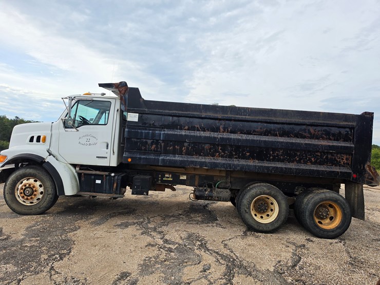 2004-sterling-l7500-image-4