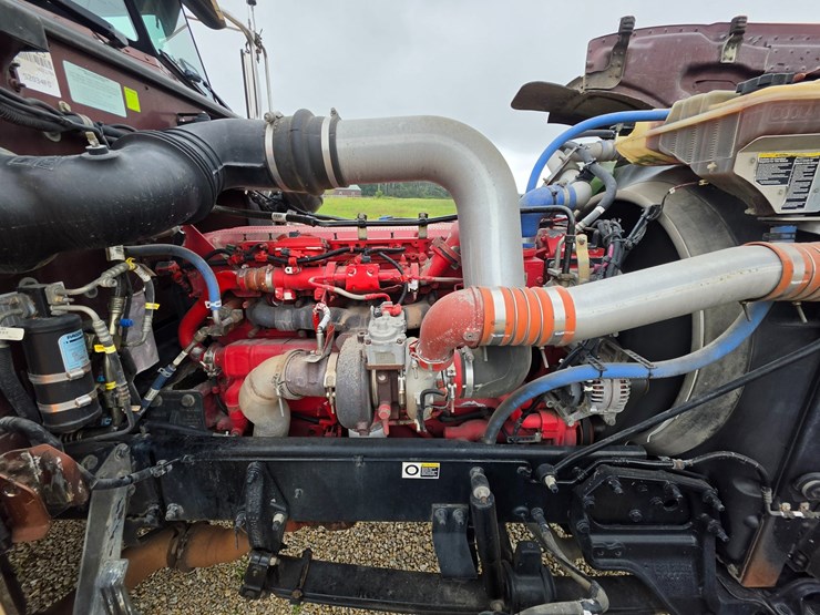 2018-peterbilt-389-image-48