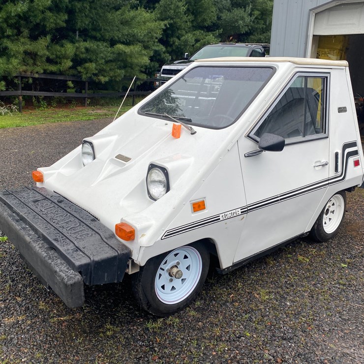 #7492 • 1981 Commuter Vehicles Electric Car (Has WI Salvage Title) (Arpin, WI)
