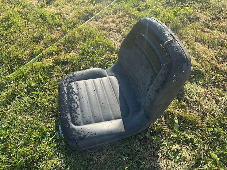 seat-image-3