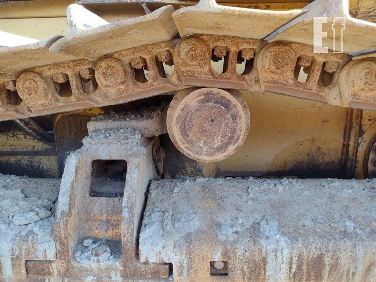2002-deere-700h-lt-image-18