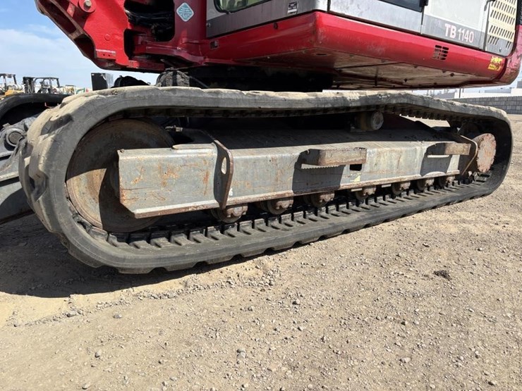 takeuchi-tb1140-image-24