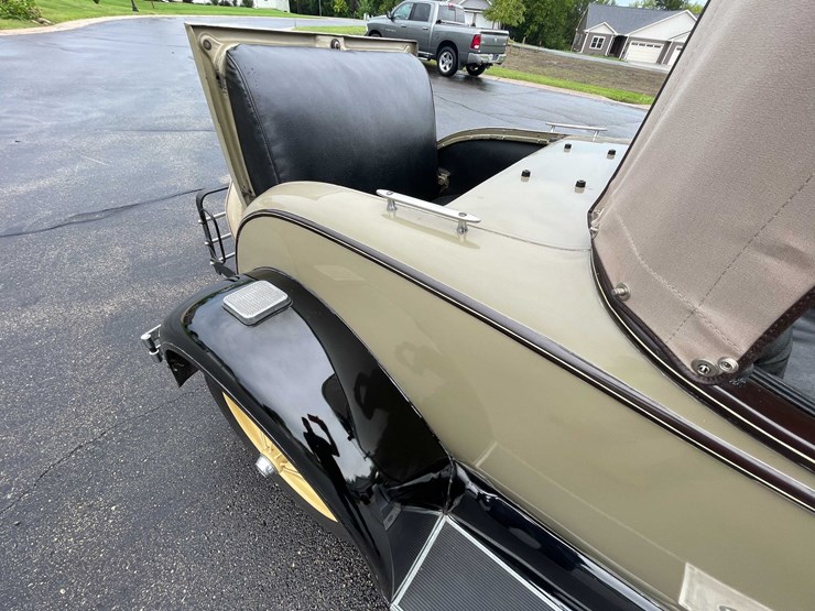 1928-ford-model-a-image-38