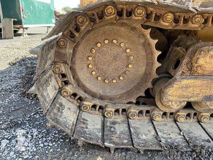 2005-deere-700h-lgp-image-10