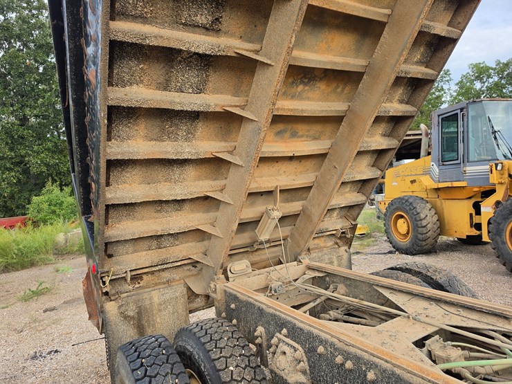 2004-sterling-l7500-image-26