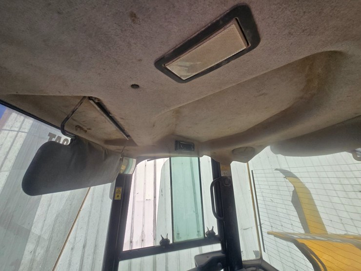 2015-caterpillar-914k-image-25