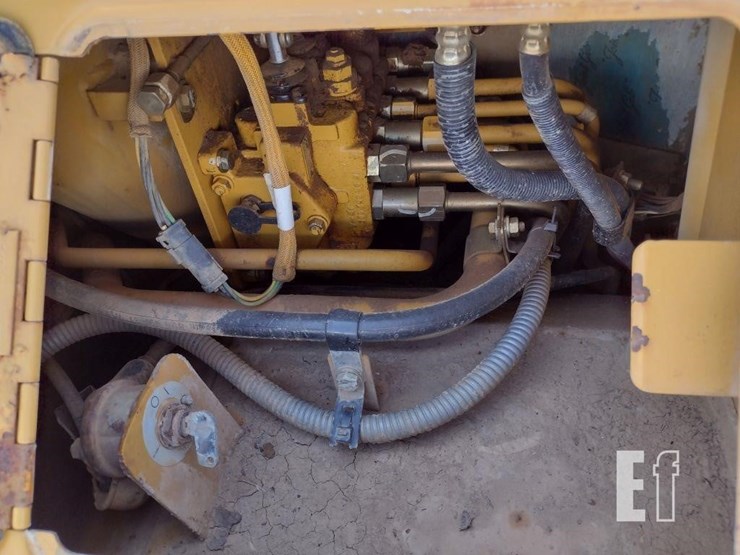 2002-caterpillar-d5m-lgp-image-32