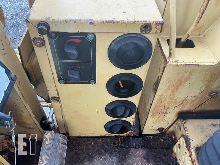 1994-caterpillar-939-image-16