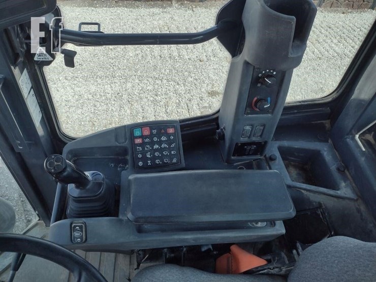 2017-deere-524kii-image-8