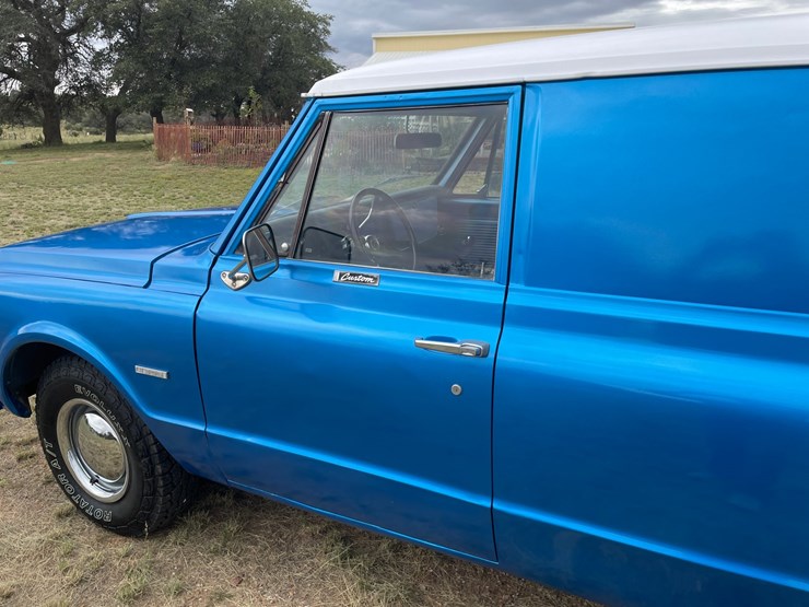 1967-chevrolet-c20-image-10