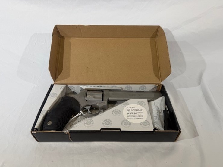 #20-•-taurus-tracker-revolver-image-37