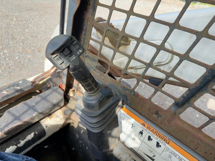 2006-bobcat-s185-image-18