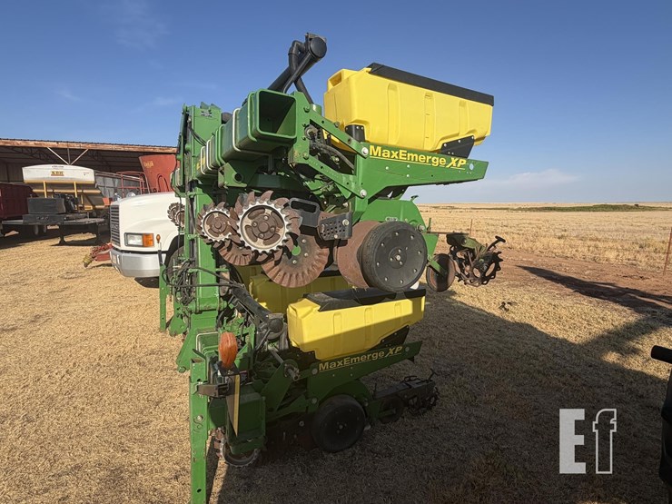 john-deere-1720-image-3