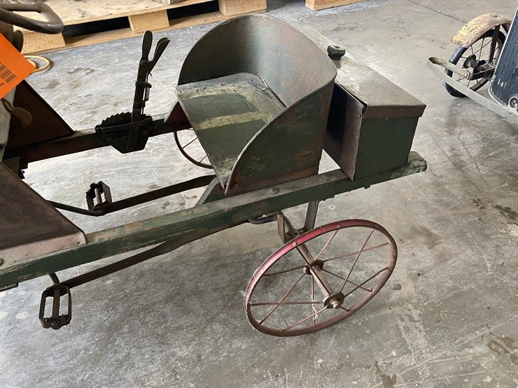 #7468-•-1918-packard-pedal-car-(arpin,-wi)-image-13