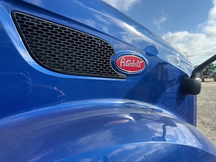 2019-peterbilt-579-image-25